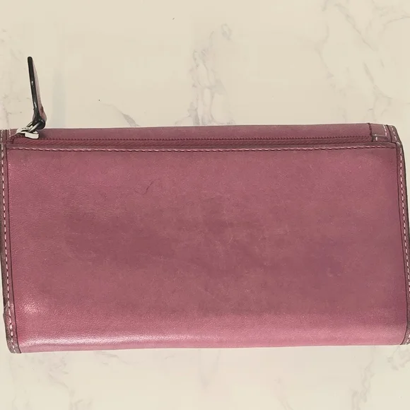 Coach Vintage GiGi Pink Wallet - Picture 2 of 7
